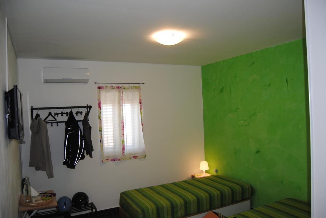Bed and Breakfast Casale Clemente Beb Рагуза Екстер'єр фото